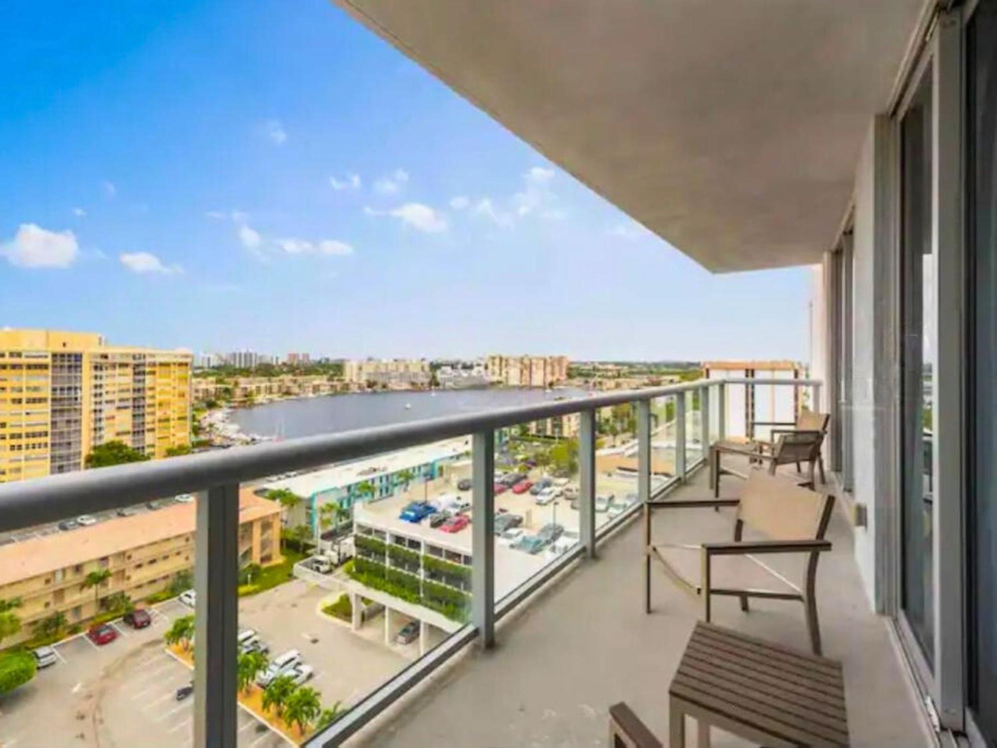Mvr Apartments At Beachwalk Resort Галландейл-Біч Екстер'єр фото