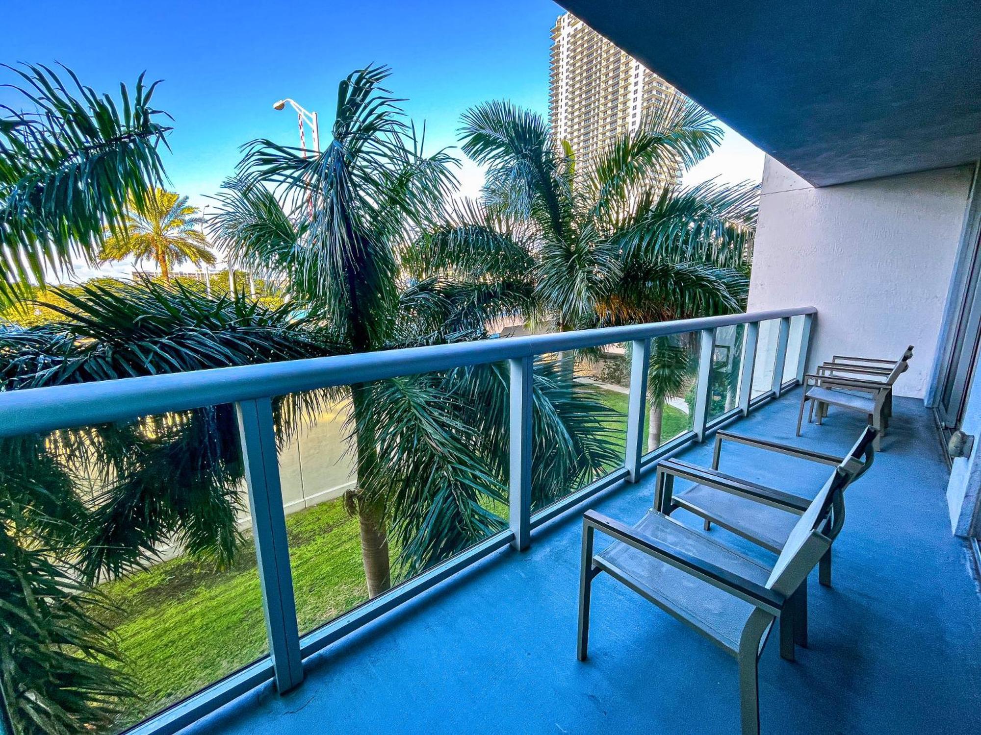 Mvr Apartments At Beachwalk Resort Галландейл-Біч Екстер'єр фото